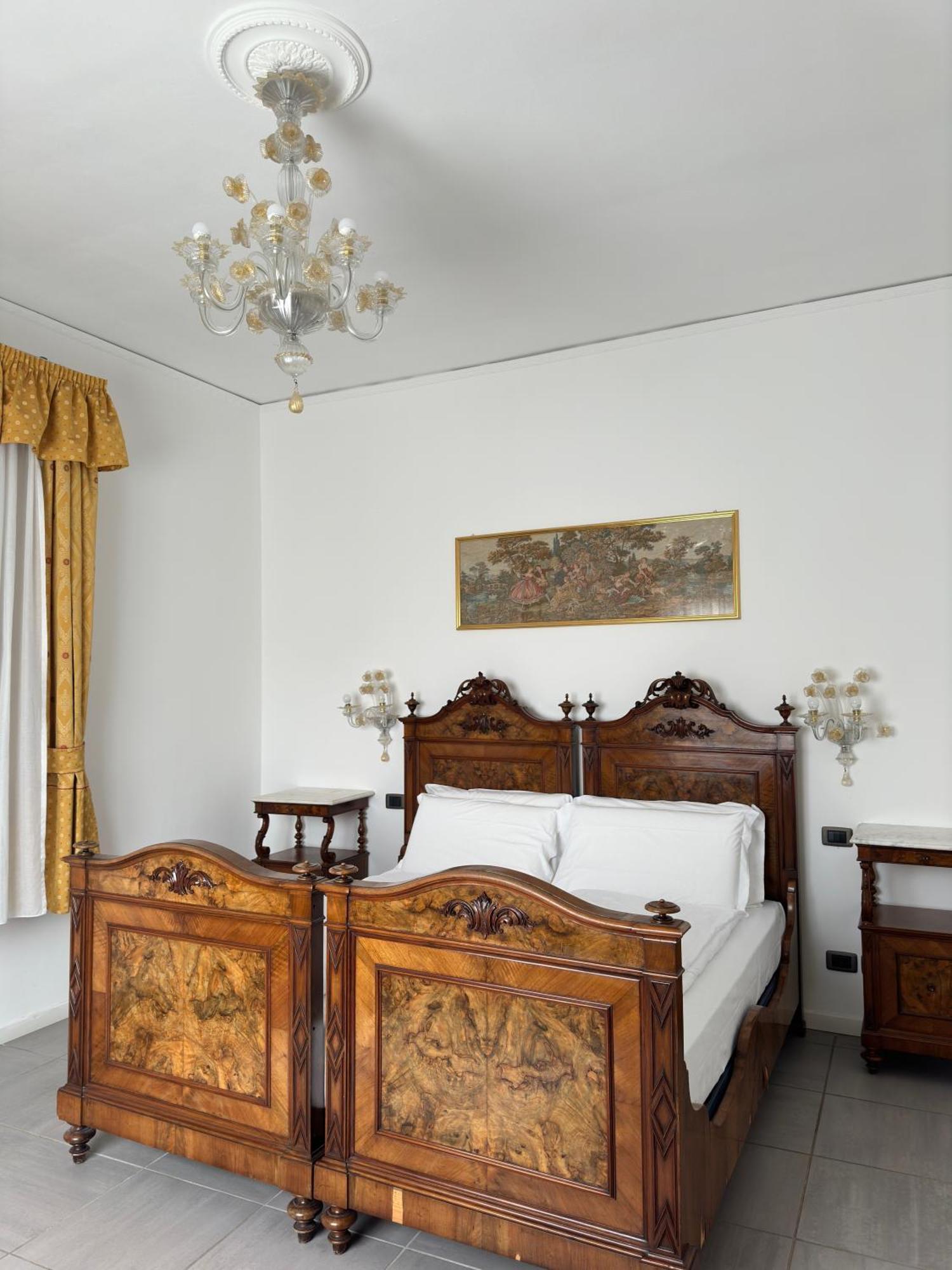 Venetian Mood: Secret Garden Apartamento