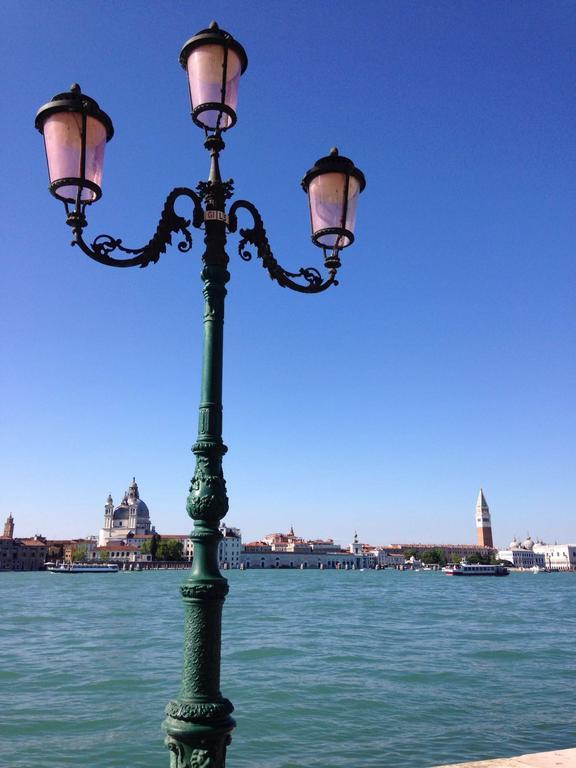 Venetian Mood: Secret Garden Apartamento